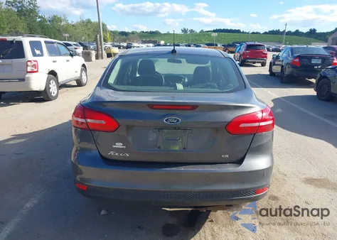 2016 Ford Focus Se z USA, uszkodzony, nr VIN 1FADP3F21GL334804